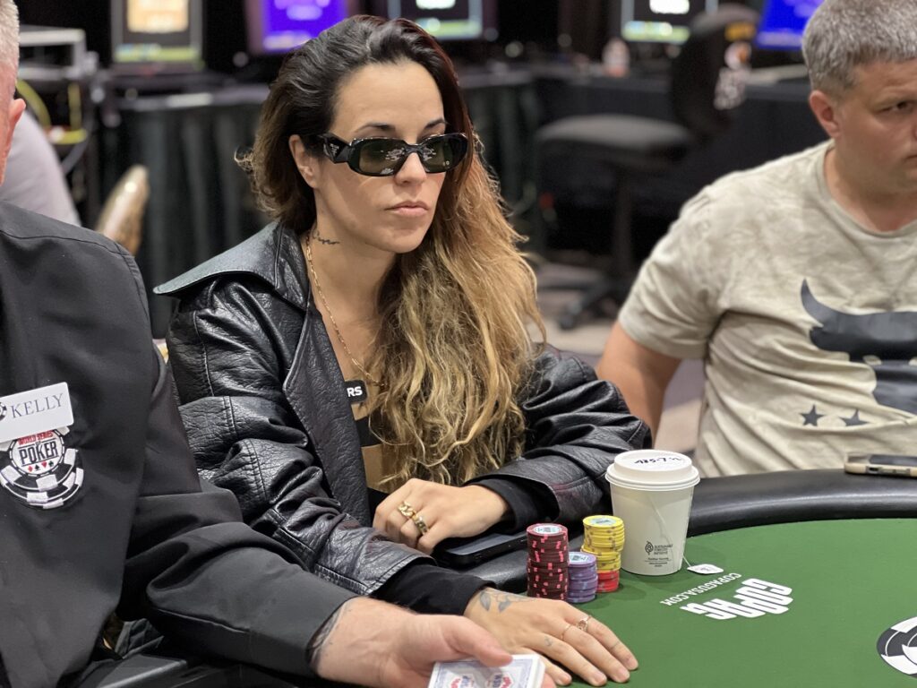Conheça Carol Martins: inspiração para mais mulheres no poker