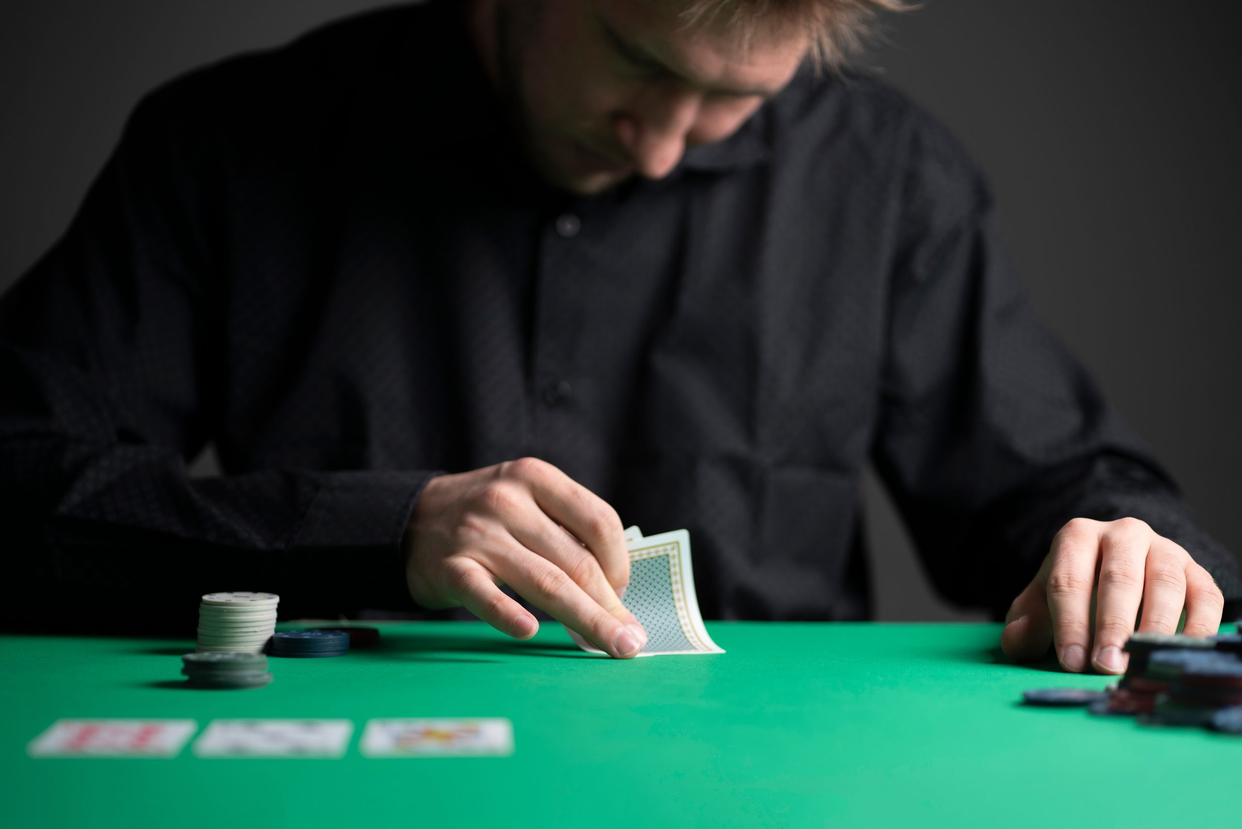 Como se Tornar Jogador Profissional de Poker? Tudo o que Você Precisa Saber