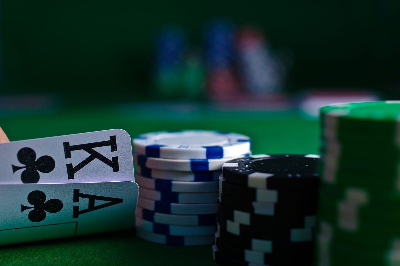 Qual o Melhor App para Aprender a Jogar Poker? (Atualizado em Julho de 2025)