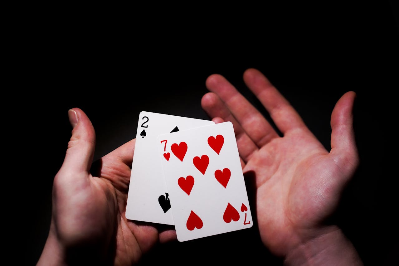 Tells comuns em jogadores recreativos: guia completo para identificar sinais no poker