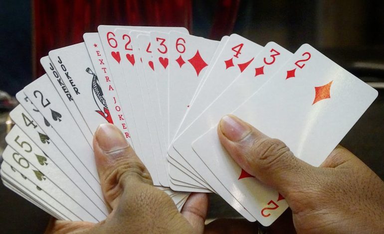 Poker adaptado para deficientes visuais: acessibilidade e inclusão nas mesas de jogo