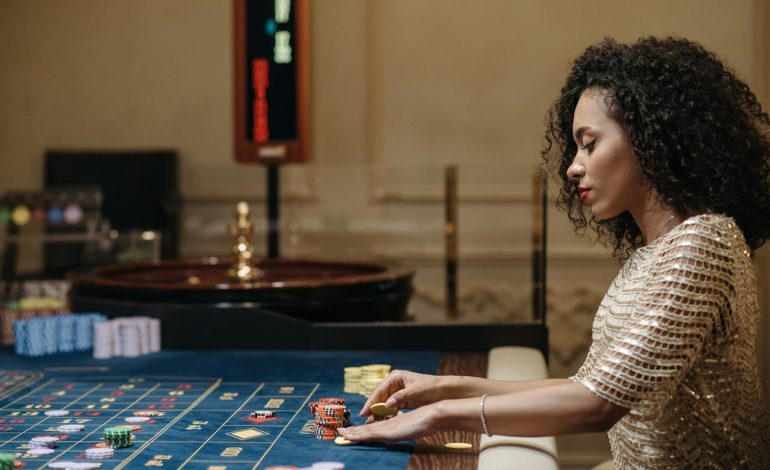 Poker Para Mulheres: O Guia Completo Para Começar no Jogo