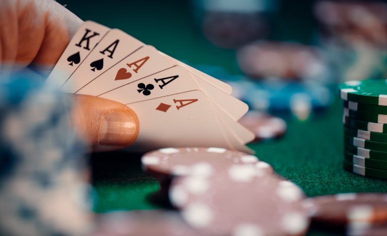 Poker em torneios de short stack: estratégias para maximizar seu stack curto