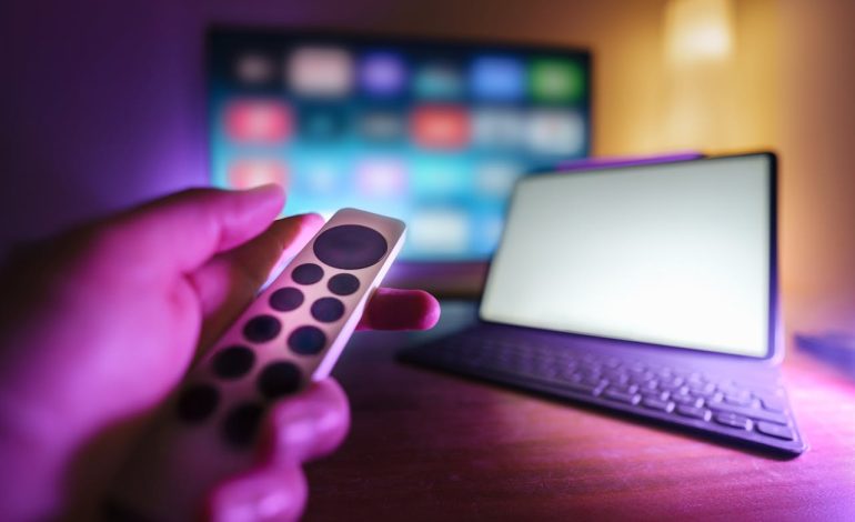 Poker TV Brasil: Programas Especializados que Marcaram a História do Jogo no País