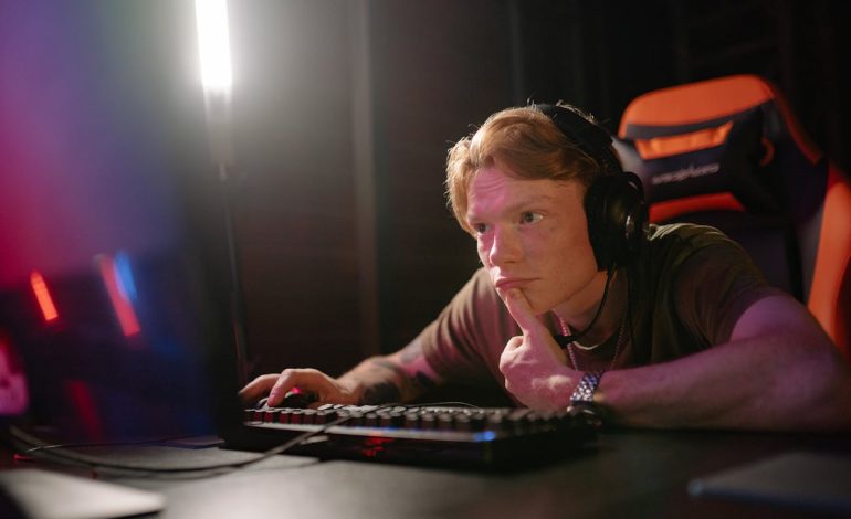 Setup Ideal para Streamar Poker: Guia Completo para Transmissões Profissionais