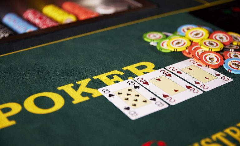 Termos Essenciais do Poker: Entenda Flop, Turn, River, C-Bet, Raise e Mais