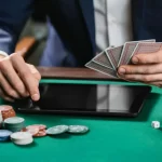 Leitura de Tells no Poker Online (Timing, Tamanho de Aposta): Dicas para jogadores brasileiros